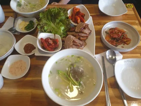 Myeongdong Gomguksi & Daegam Bossam