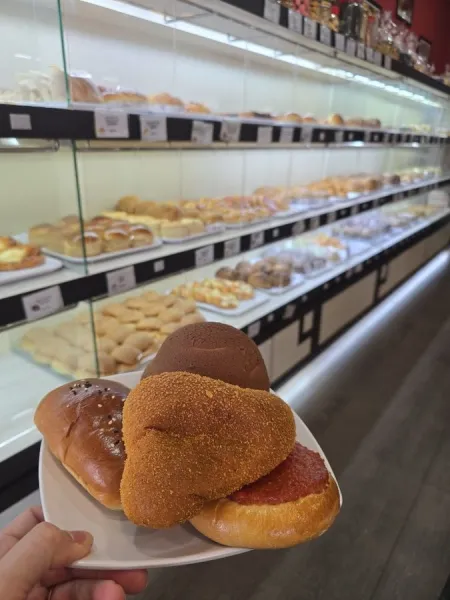 Yi Jia Bakery House Cafe