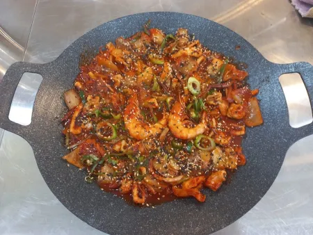 Daebak Haemul Kalguksu