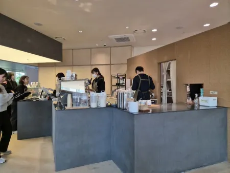Colectivo Grand Central Branch