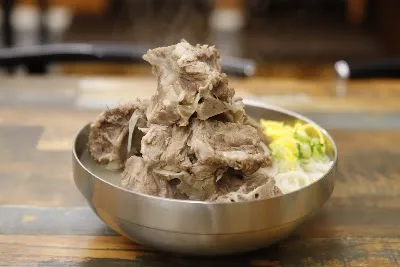Daebong Ppyeo Kalguksu