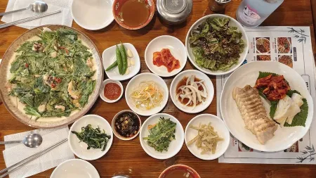 Manbok Guksujip Jongno Branch