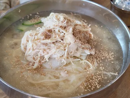 미사리밀빛초계국수칼국수 천안점
