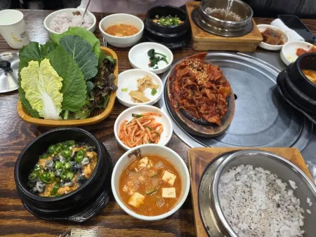 우렁쌈밥
