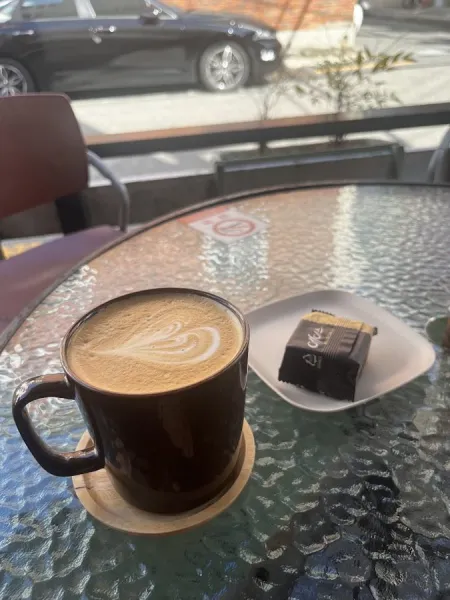 CAFE TOMO