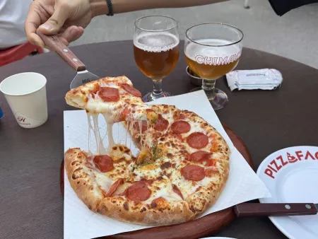 Pizza Faceoff Seokchon Lake Branch