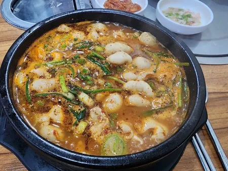 Jin Sundae Gomtang