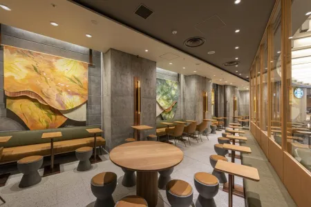 Starbucks Coffee - Roppongi Hills Metro Hat / Hollywood Plaza