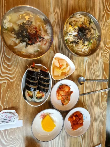 Gangjin Son Kalguksu