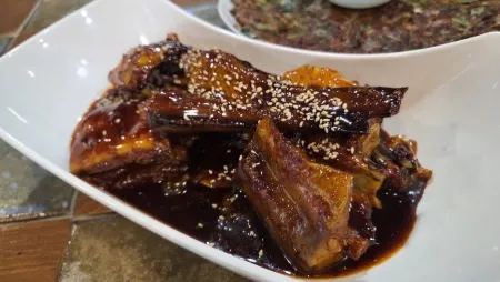 Dokbakgol Matinneun Jip