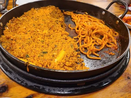 Yoogane Dakgalbi Deokcheon Branch