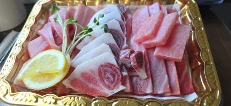 Uri Dongne Chamchi Jeongyukjeom Busan Jikyeong Branch