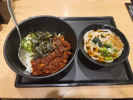 Yeokjeon Udon 0410 Gangnam Station Taegeukdang Branch