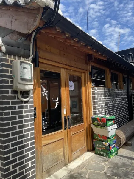 Jebi Hanok