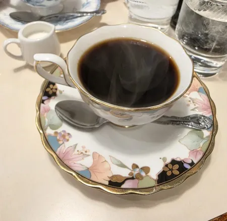 COFFEE SHOP LAYLA