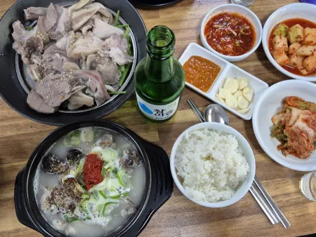 Somnunan Sundae Gukwang Jokbal