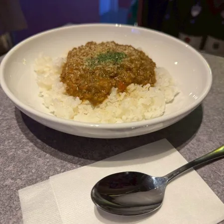 Retro Karaoke Bar HIT PARADE – Ginza