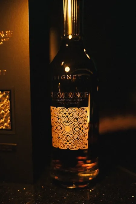 Azit Whisky Bar ~アジト~