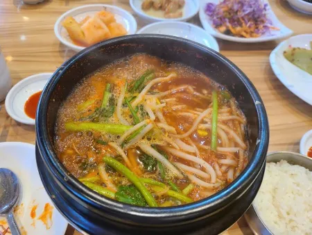 Yeongjudong Samdae Bokguk