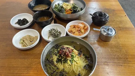 Guksu Jeonmunjeom Oksu