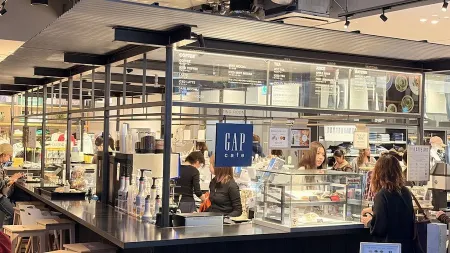 GAP cafe Shinjuku Flags Shop