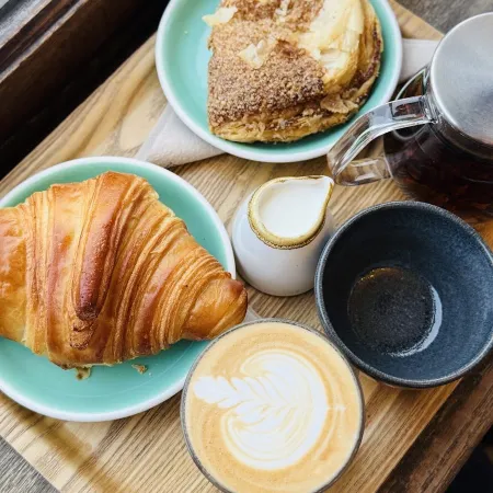 Shakespeare and Company Café