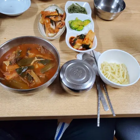 Ssangdungi Kalguksu