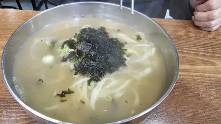 Hongdukkae Son Kalguksu
