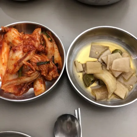 Myeongdong Kalguksu