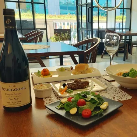 Anniversary Restaurant Lamuse