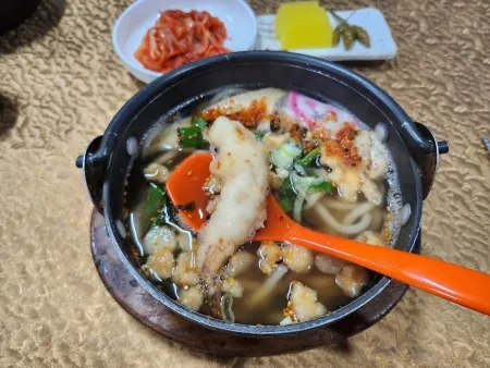 Sura Udon Momil