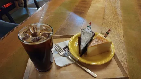 Cafe Lazy Cat