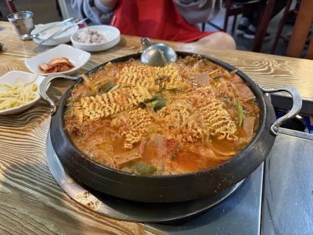 O Budae Jjigae Yeoksam Branch