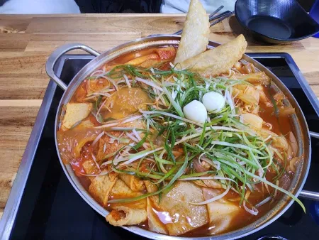Cheongnyeon Dabang Busan Goejeong Branch