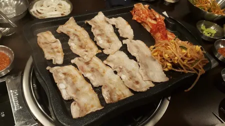 Gogi Guneun Mokgongso