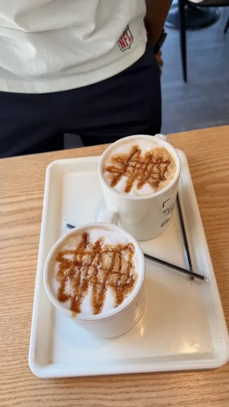 Coffee E Banhada Busan Hwangnyeong-daero Branch