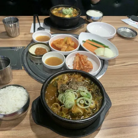 Wondang Gamja-tang(pork back-bone stew)