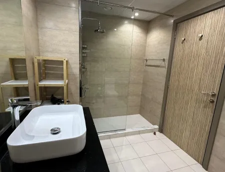 Perla Hostel - Dubai Marina