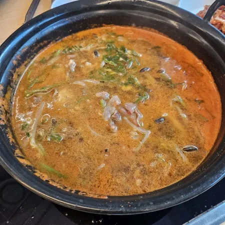 Deungchon Shabu Kalguksu Myeongnyun-dong Branch