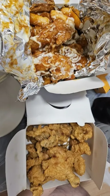 Cheogajip Yangnyeom Chicken Simin Park Branch