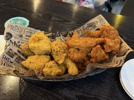 BHC Chicken Yeouido Station Branch