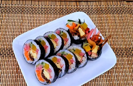 Kkamang Gimbap Ppalgang Tteokbokki