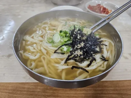 Gangdaegam Son Kalguksu