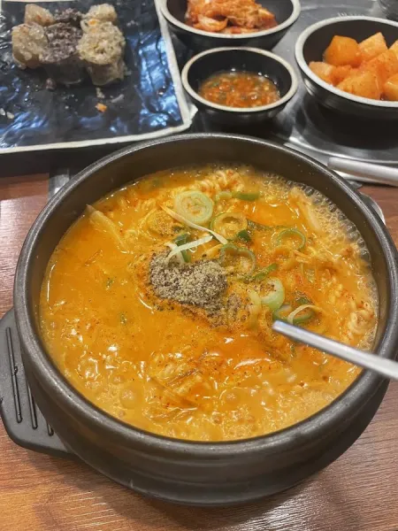 Boseung Hoegwan Gyeongdong Market Intersection Branch