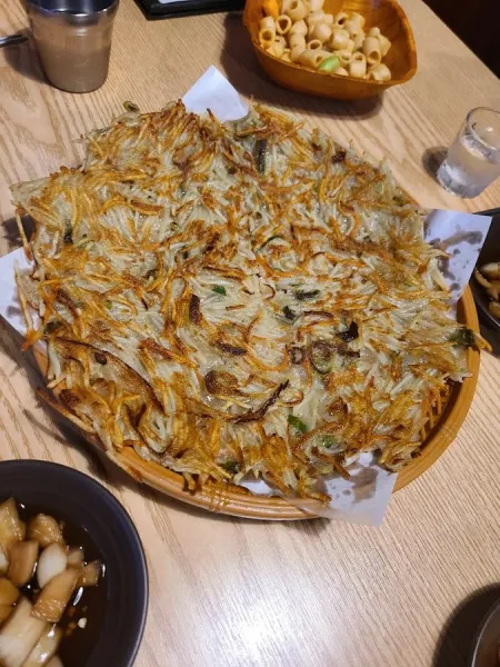 Makgeolli Chonggak Jeoncheonyeo