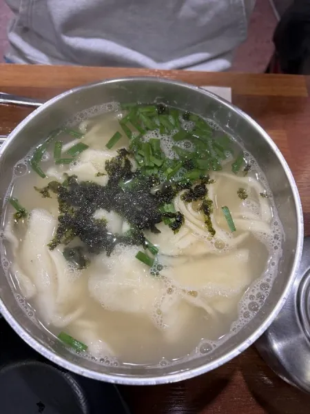 Kim Gyeongja Wonjo Son Kalguksu Bossam