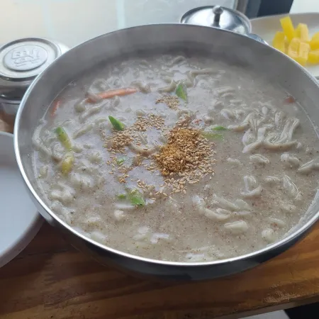 Gohyangjip Kalguksu