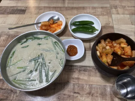 Jangteo Son Kalguksu