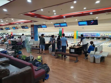 Royal Bowling Center