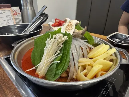 완뚝감자탕 먹골본점